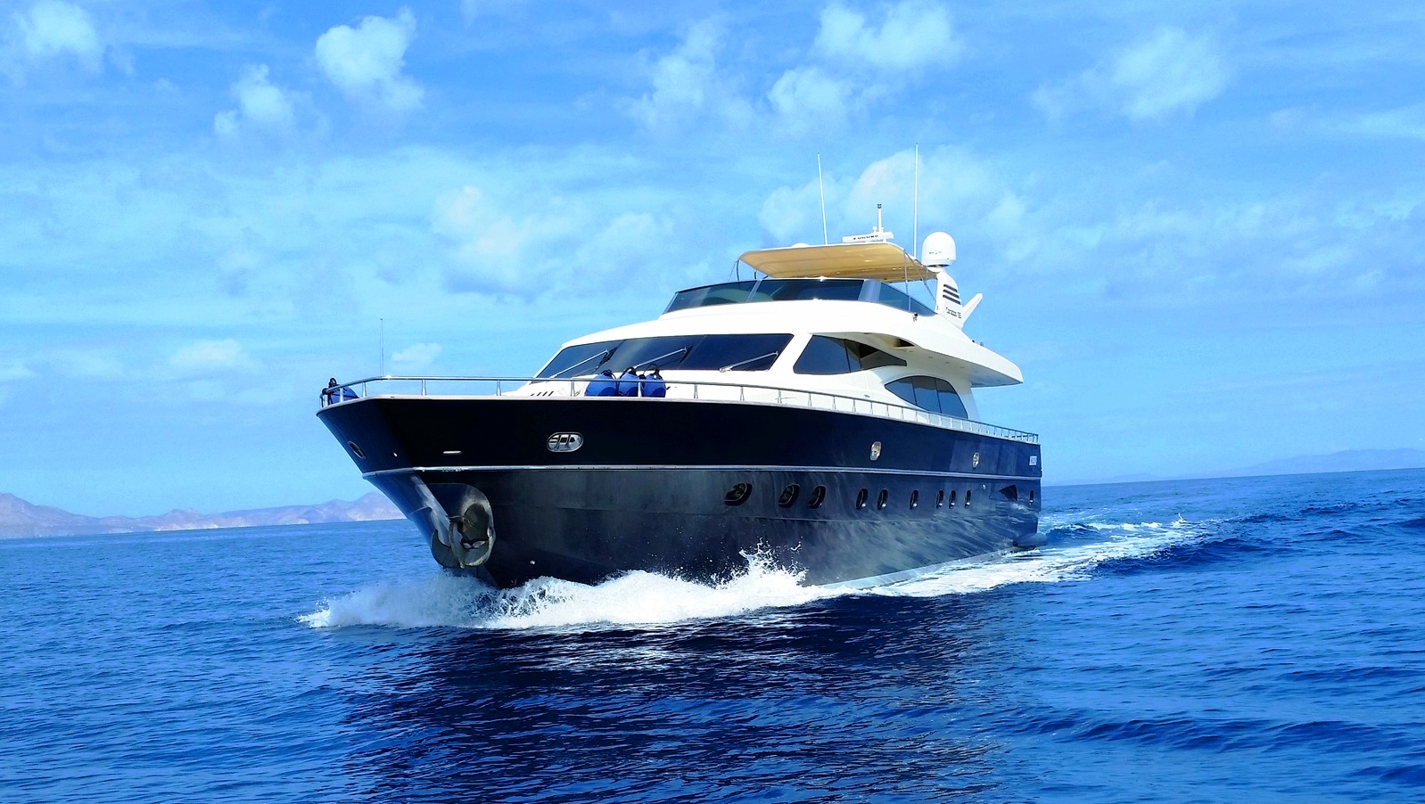 catari yacht cabo