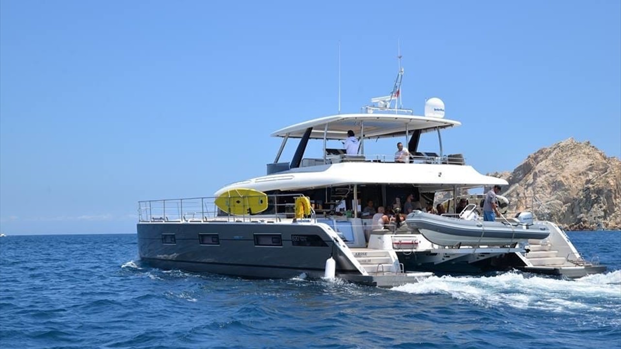 Catamaran Charter